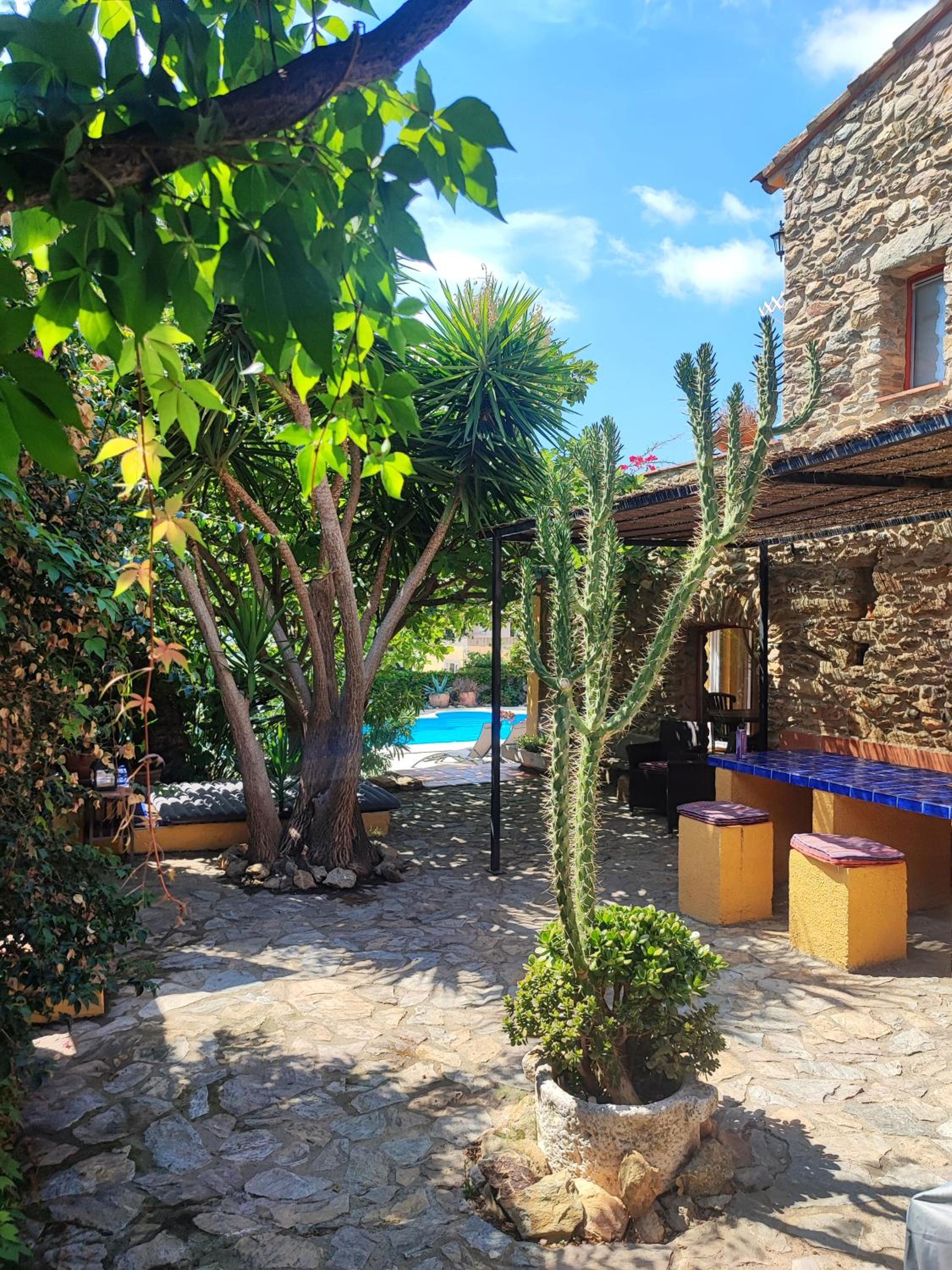 Ca la Figuera, casa de pueblo con piscina en Costa Brava view 2