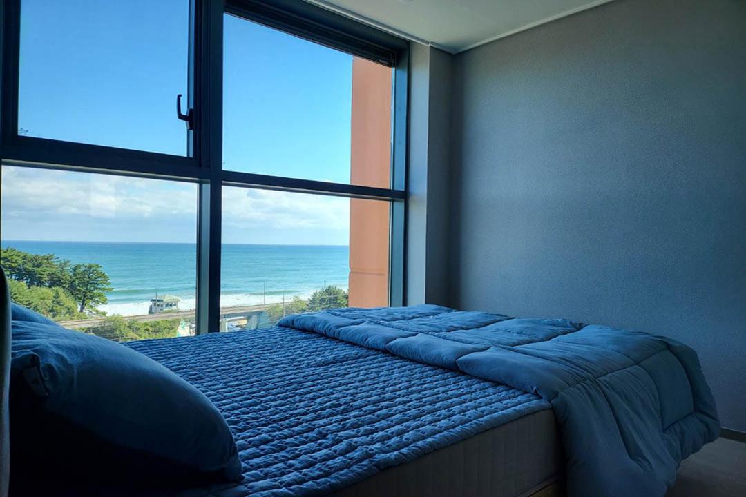 KK Stay Ocean view with Netflix view 3