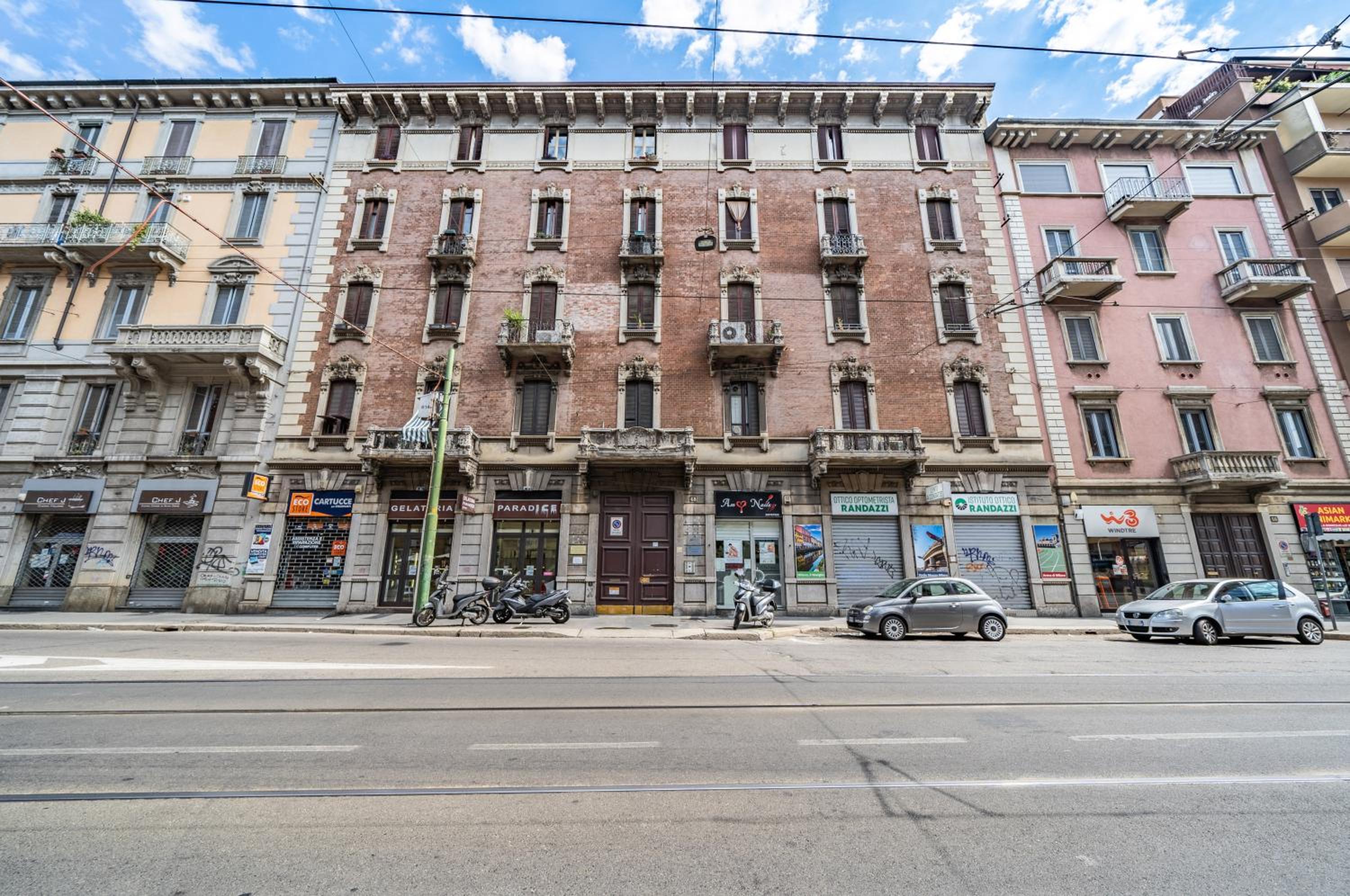 Isola and Garibaldi District Lovely Apartment