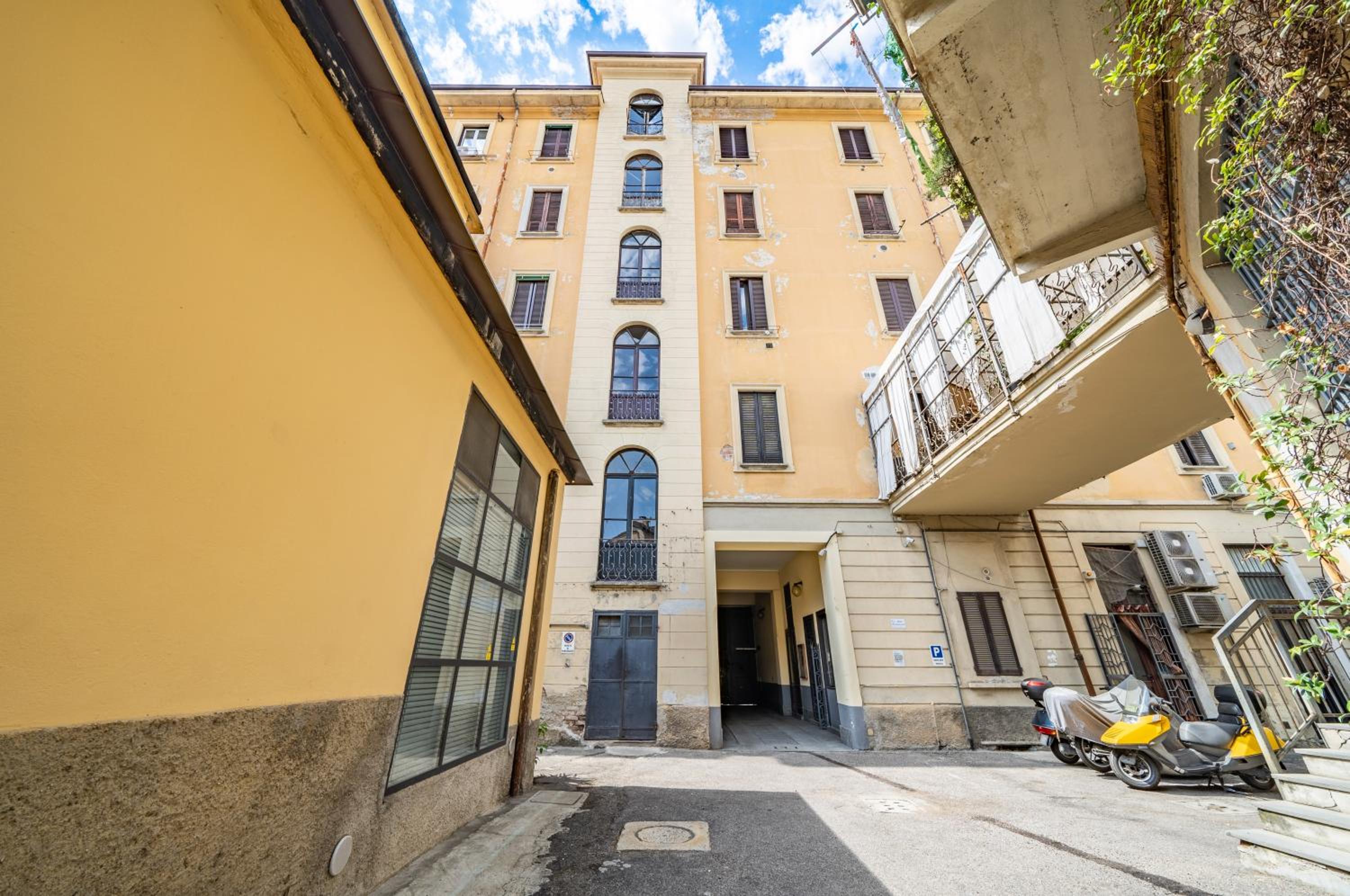 Isola and Garibaldi District Lovely Apartment