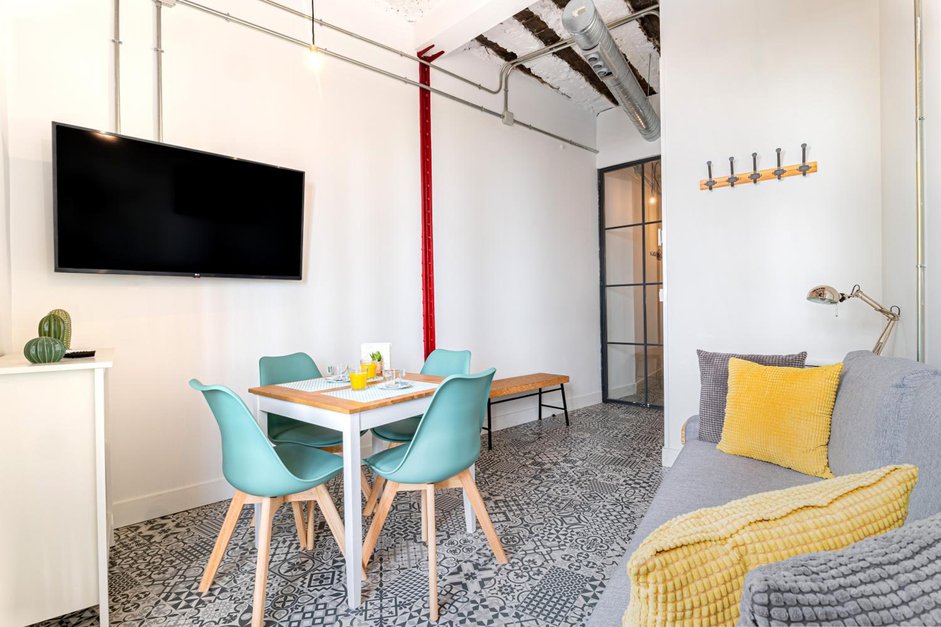 Vintage Apartment near Puerta del Sol