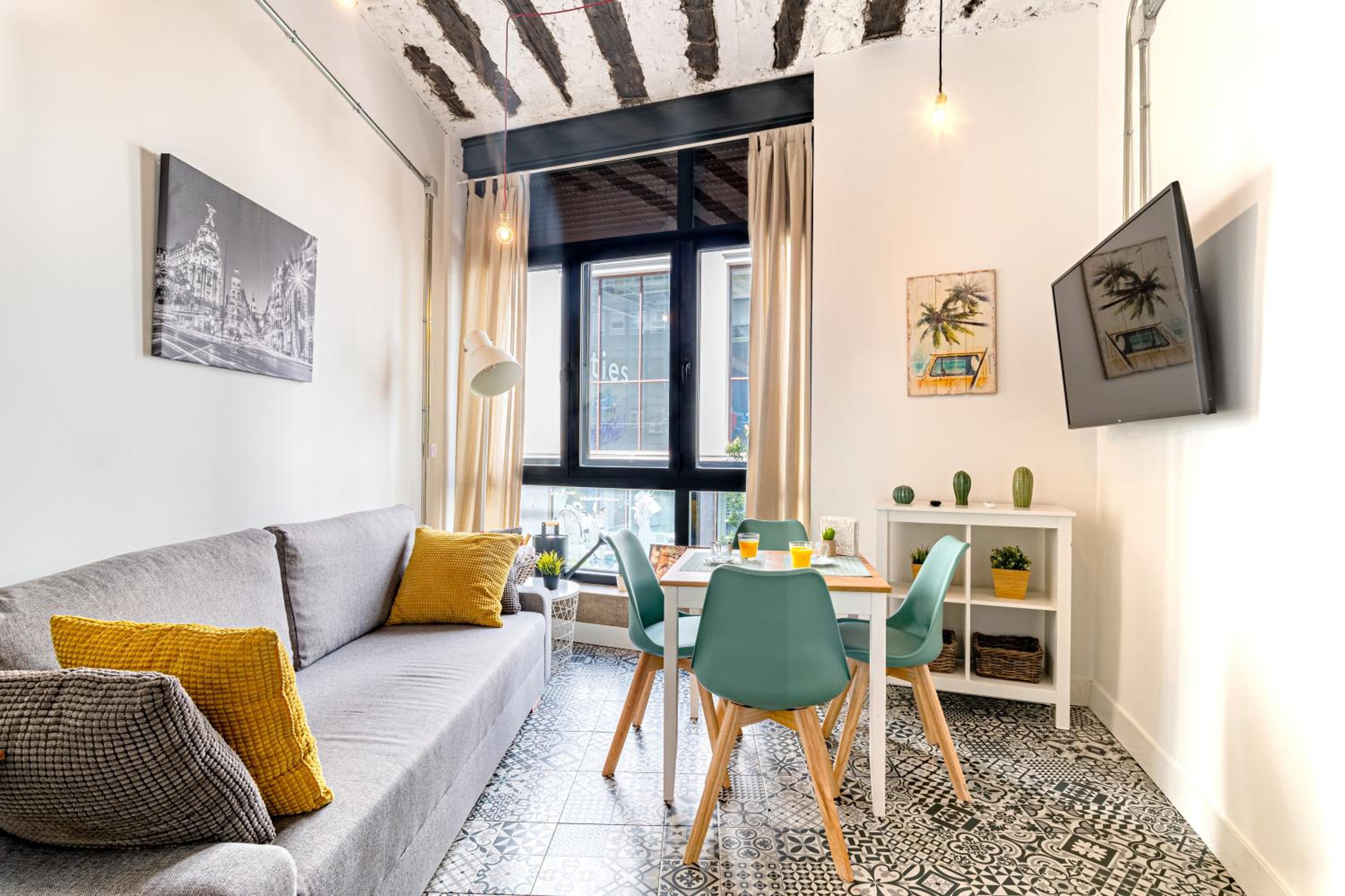 Vintage Apartment near Puerta del Sol