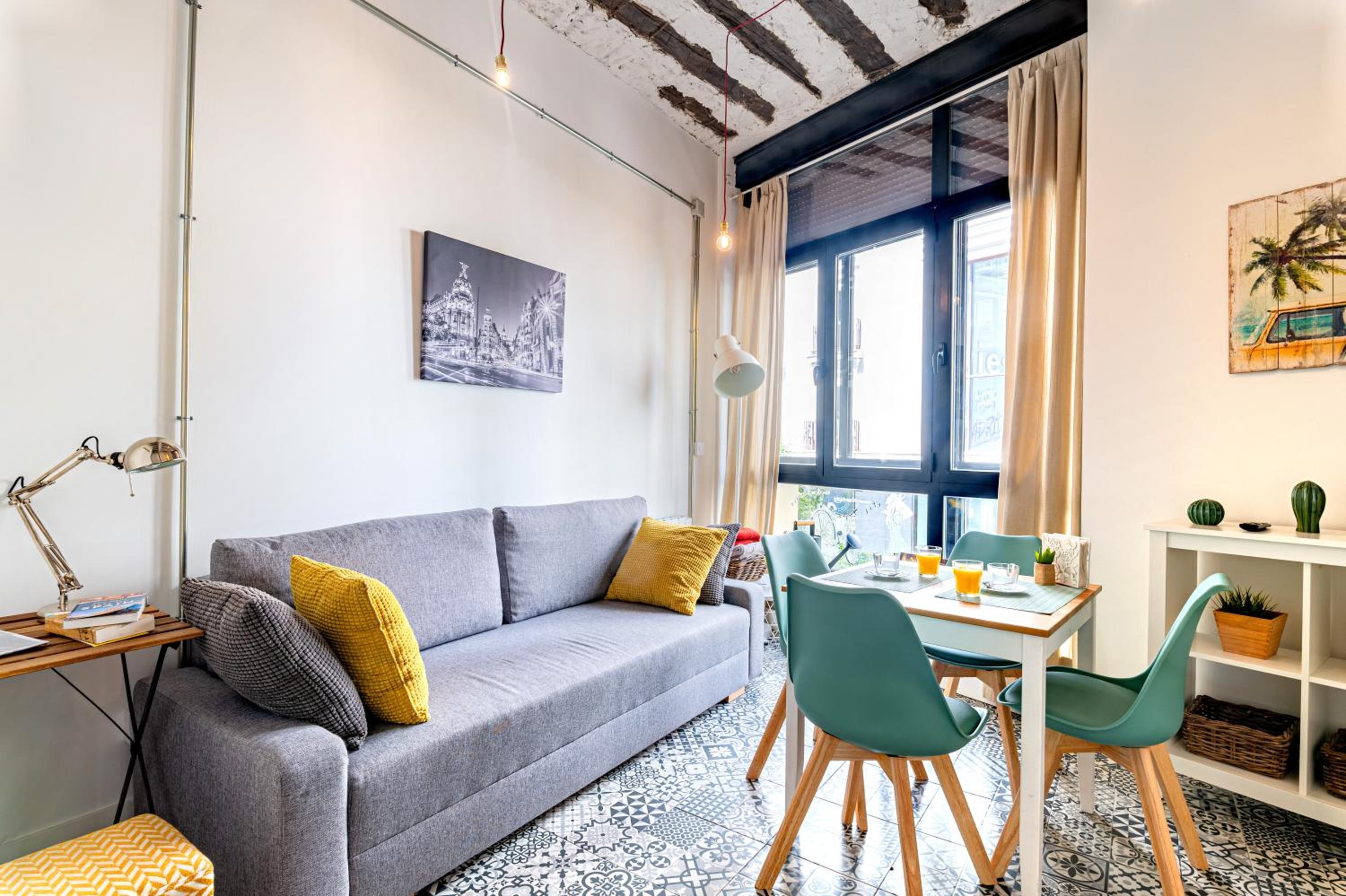 Vintage Apartment near Puerta del Sol