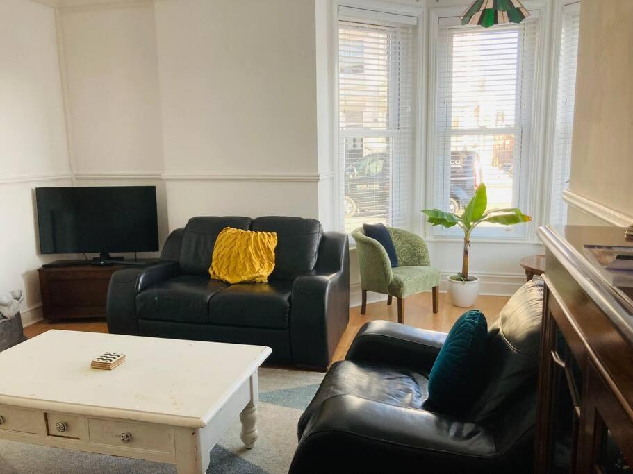No.18 - Ground Floor apartment close to the beach