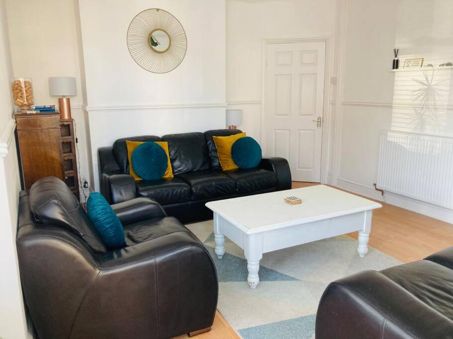 No.18 - Ground Floor apartment close to the beach
