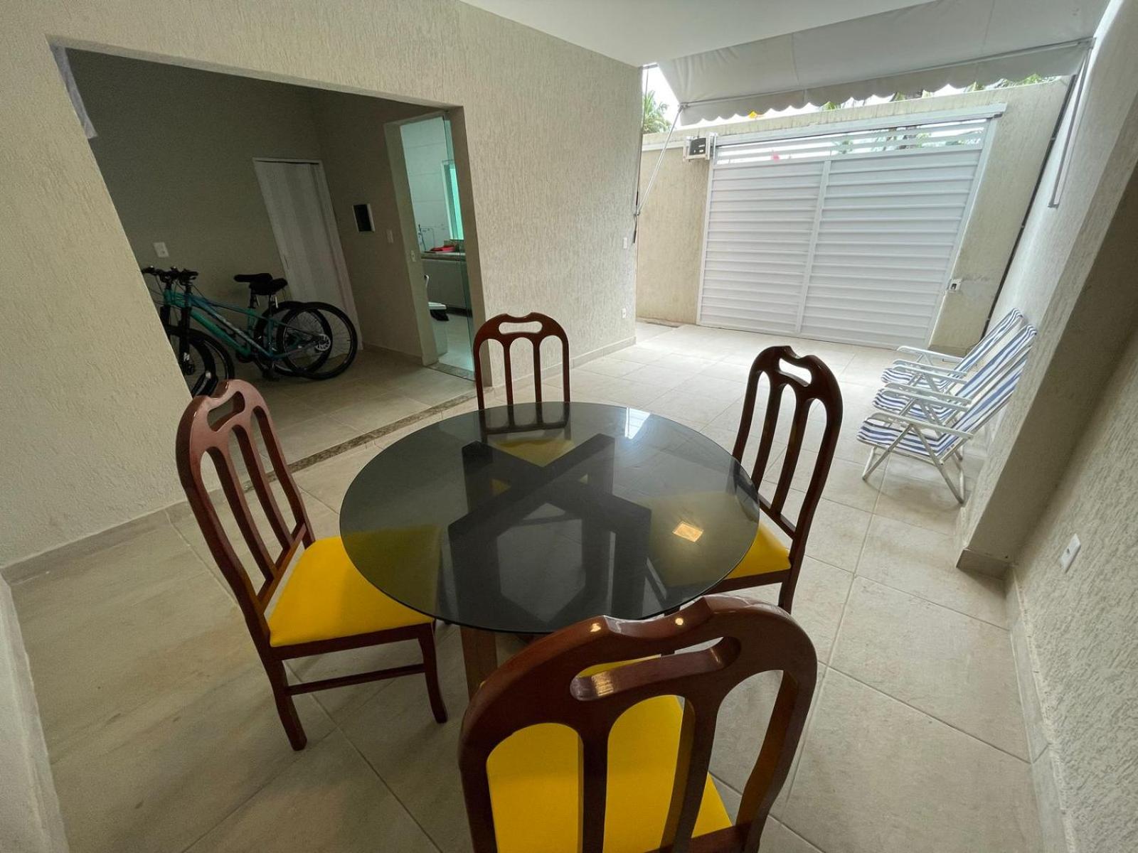 Casa Moderna com 2 Suites e Home Office na Praia