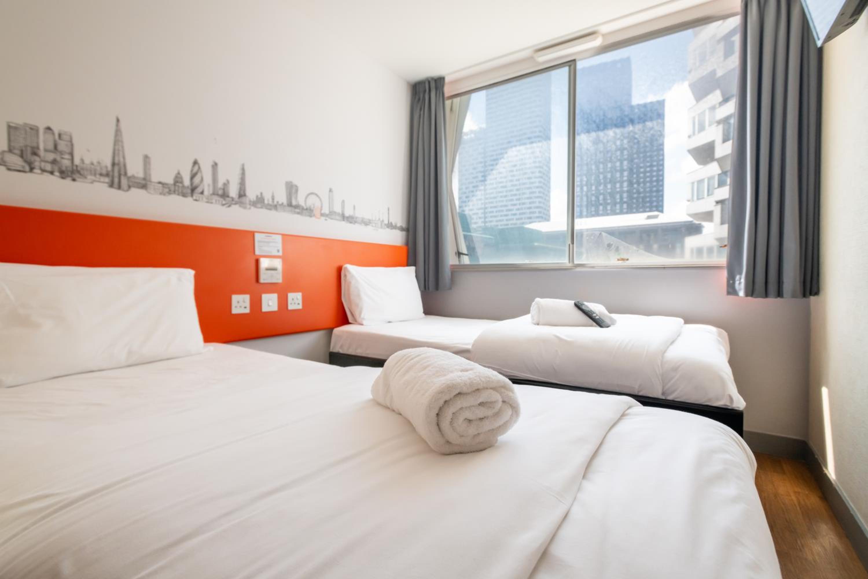 Croydon Vacations - easyHotel Croydon - Property Image 9
