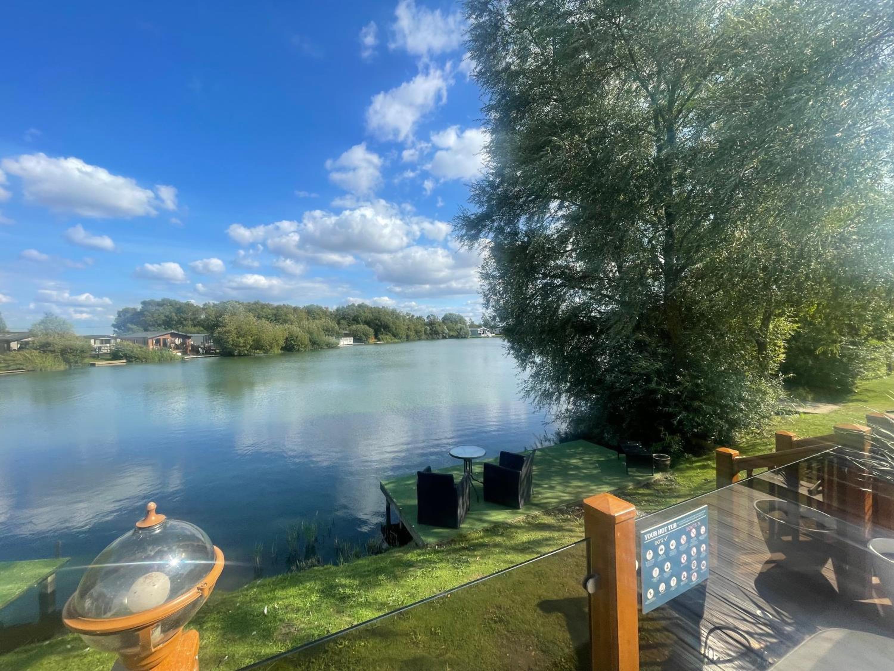 Indulgence Lakeside Lodge i2 with hot tub, private fishing peg situated at Tattershall Lakes Country Park view 5