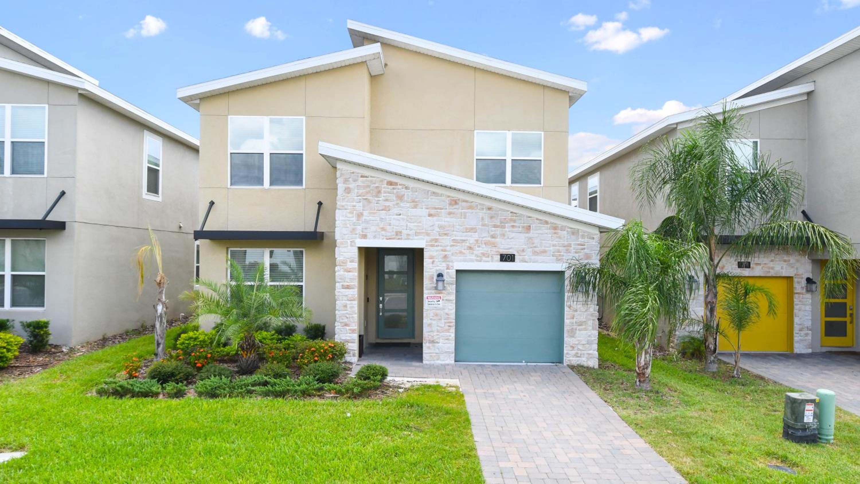 Champions Gate 5br Lakeview Cozy Home With Pool Spa 701 view 2