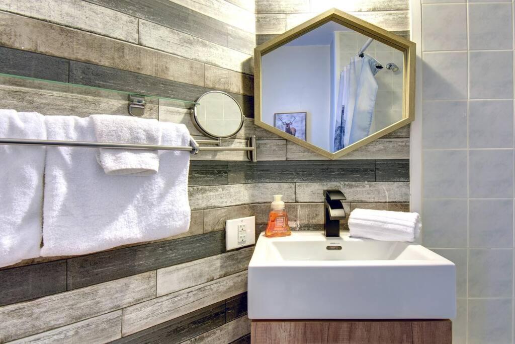 Cozy Chalet in the Mont Tremblant Ski Village