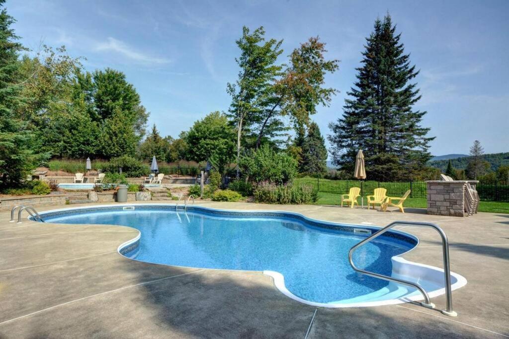 Cozy Chalet on the 9th Hole La Bête Pool Golf