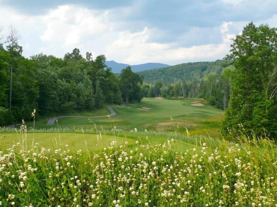 Cozy Chalet on the 9th Hole La Bête Pool Golf