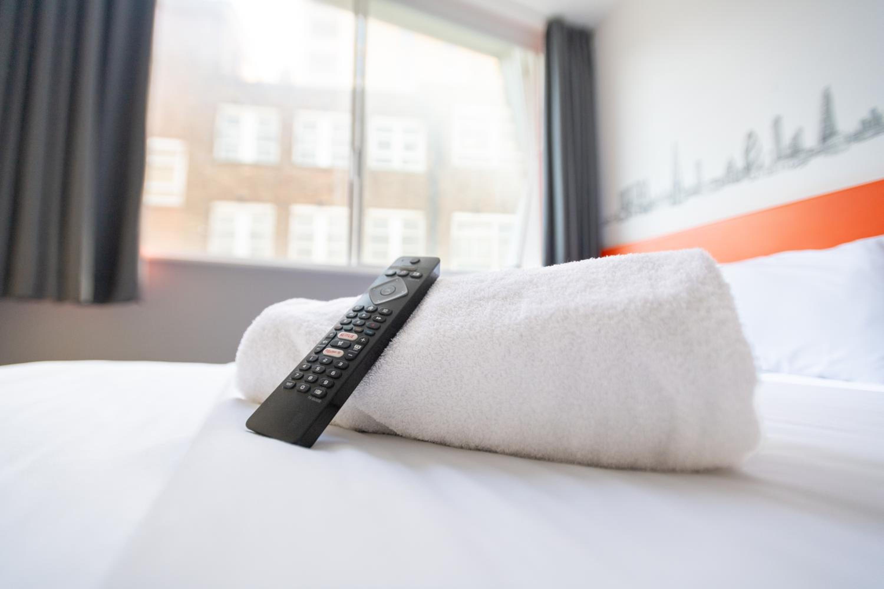 Croydon Vacations - easyHotel Croydon - Property Image 7