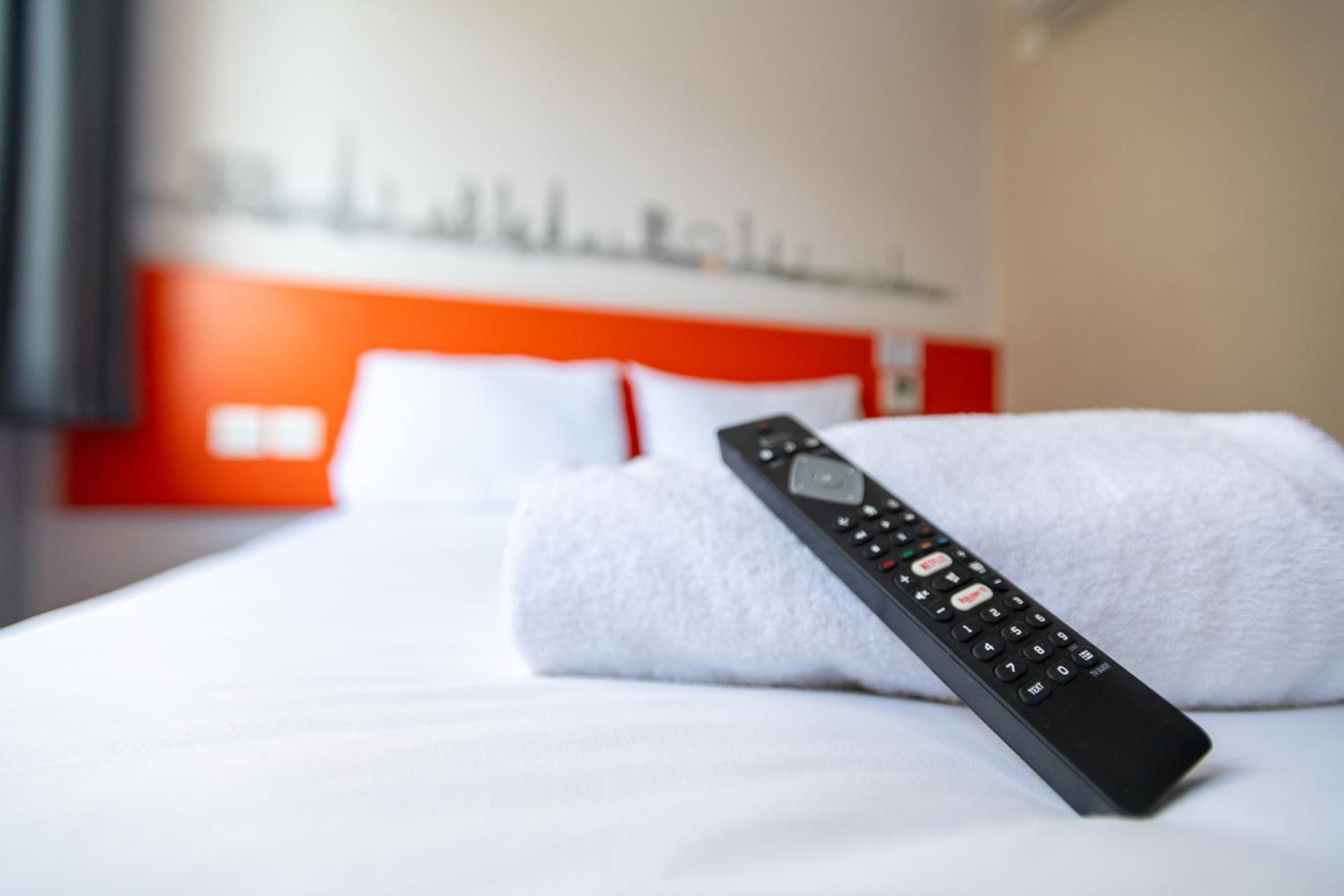 Croydon Vacations - easyHotel Croydon - Property Image 8