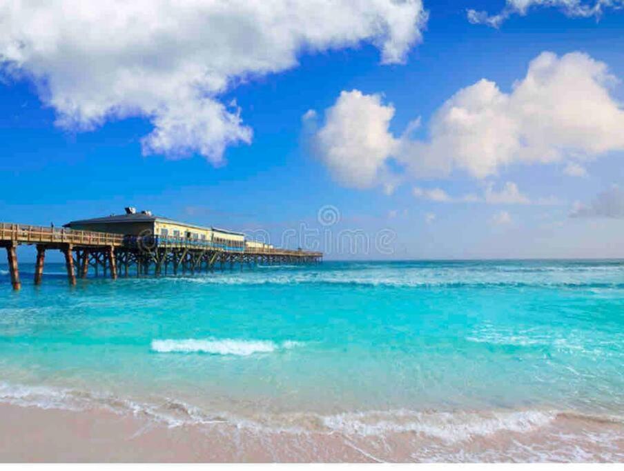 beautiful oceanfront two bedroom condo view 3