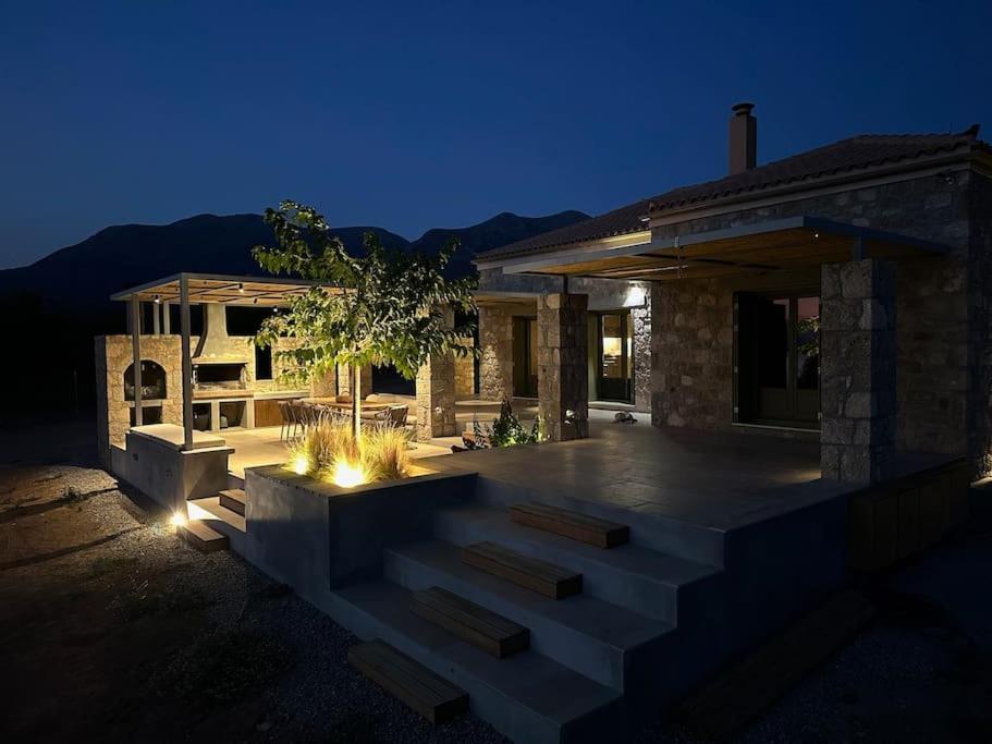 Elaionas Stonehouse