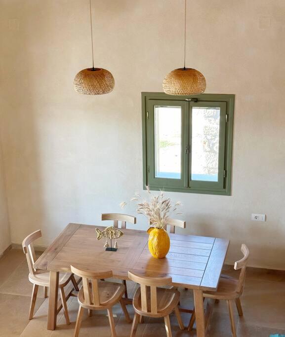 Elaionas Stonehouse