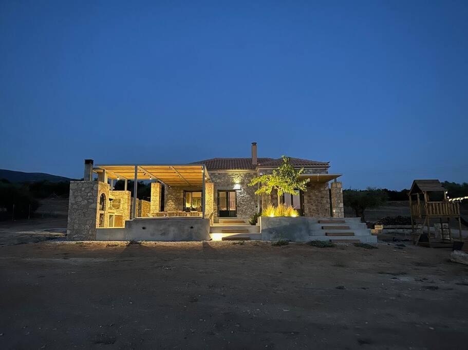 Elaionas Stonehouse