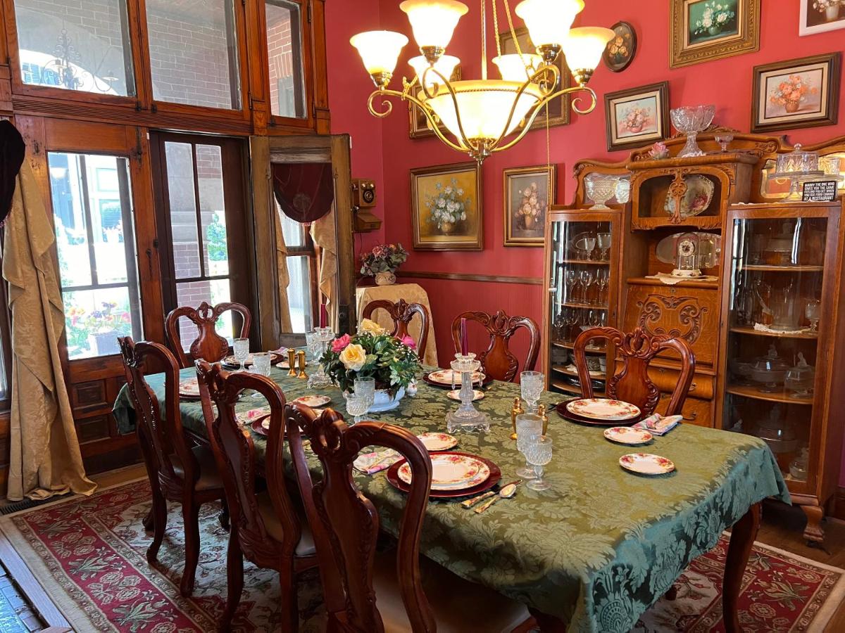 Mansion on The Mile B&B
