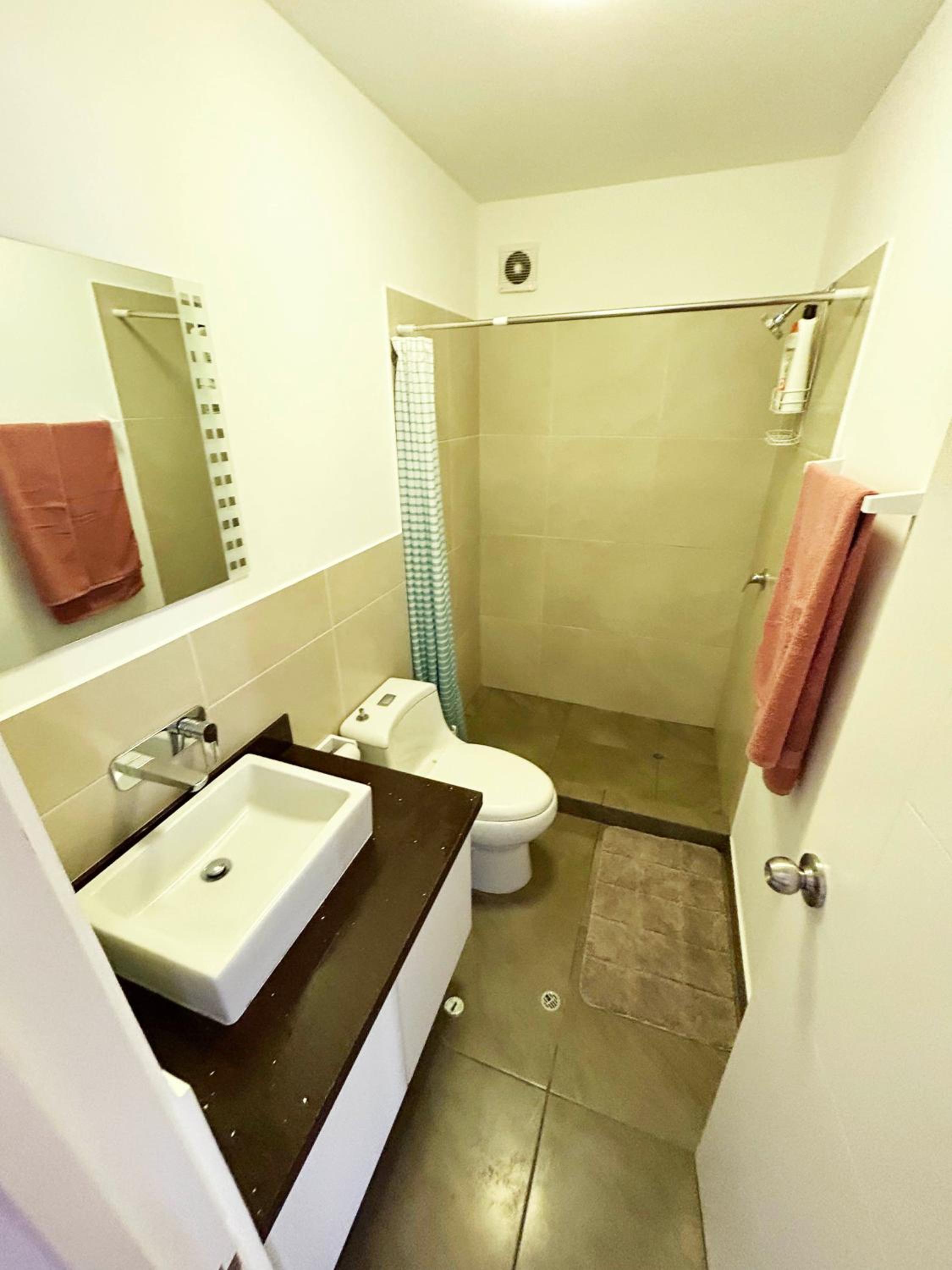 Apartamento moderno con vistas, WiFi gratis y cocina equipada