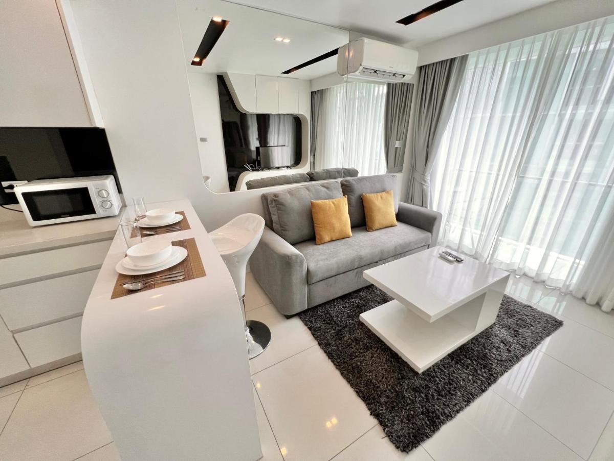 INNER CIRCLE 1 Bed In City Center Residence view 2