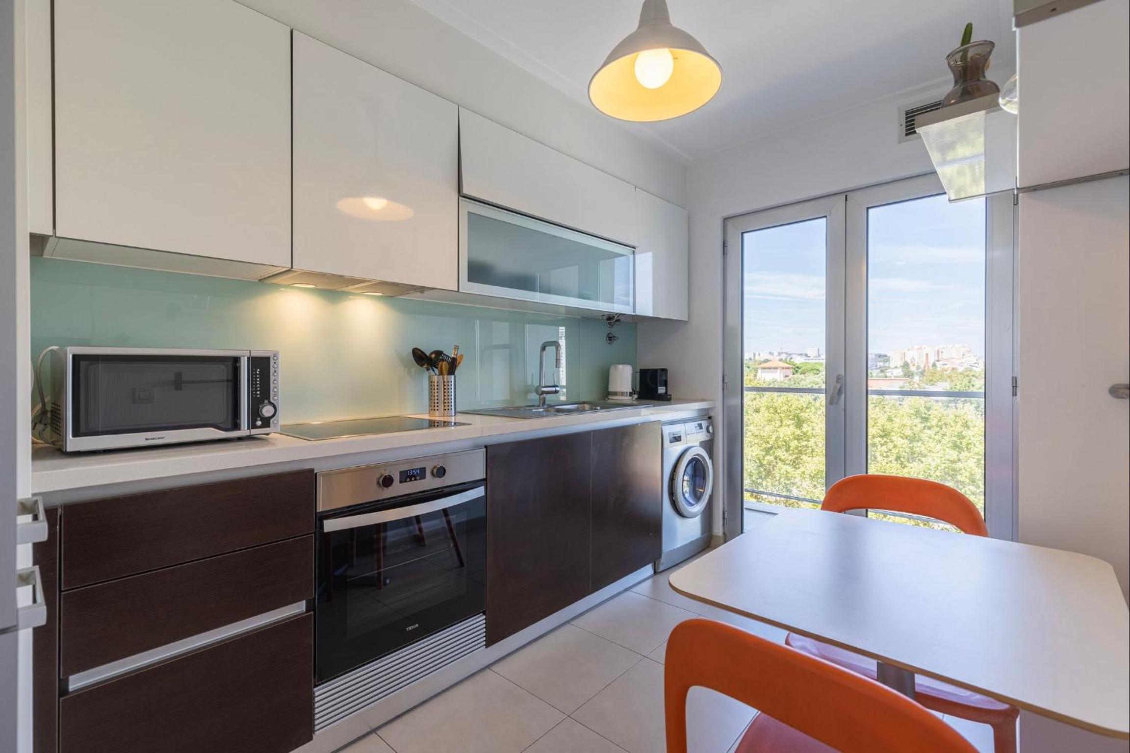 Lovely 1 BDR Apartment With Pool by LovelyStay view 3