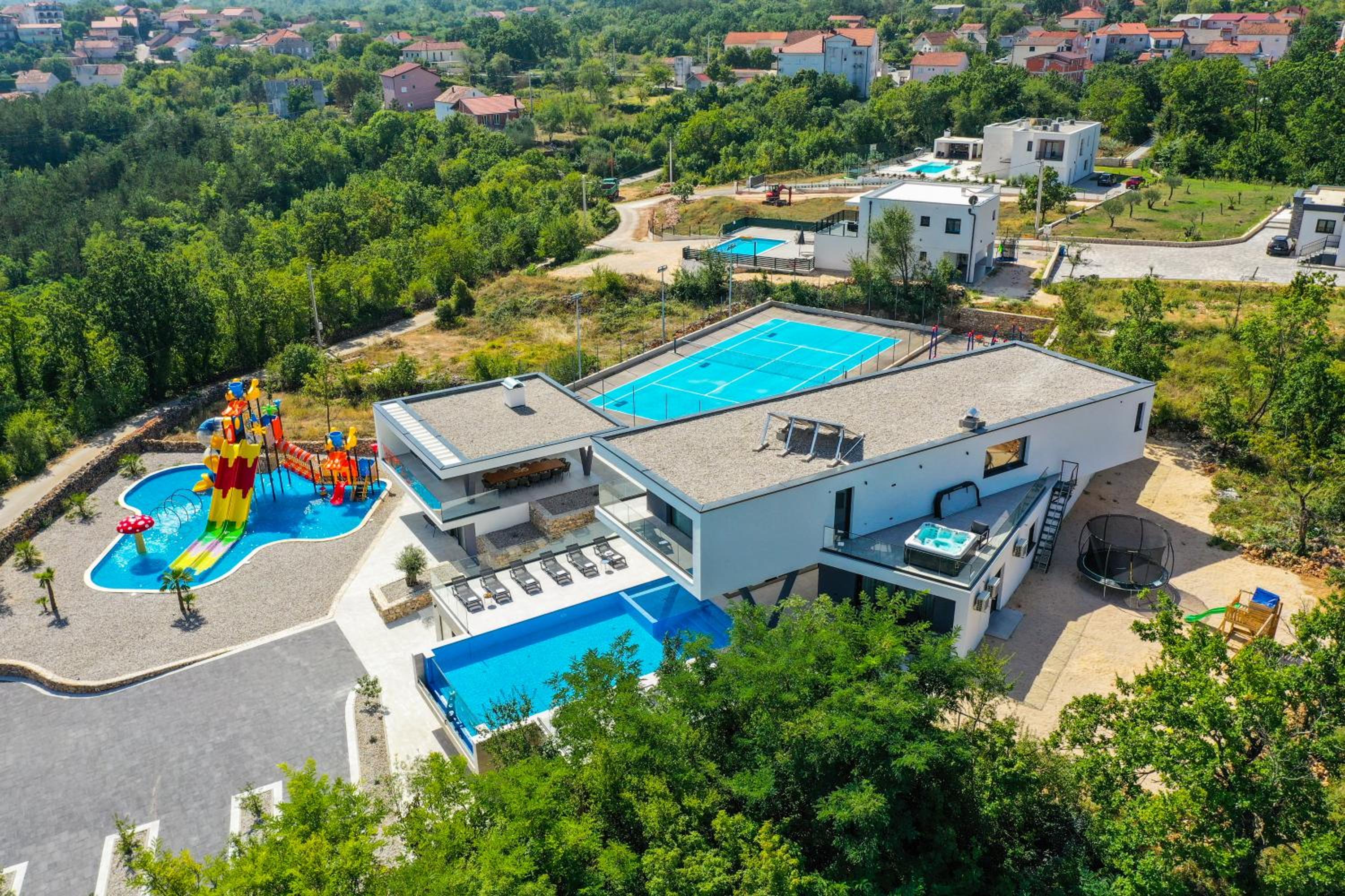VILLA AQUALANDIA for 20 people view 3