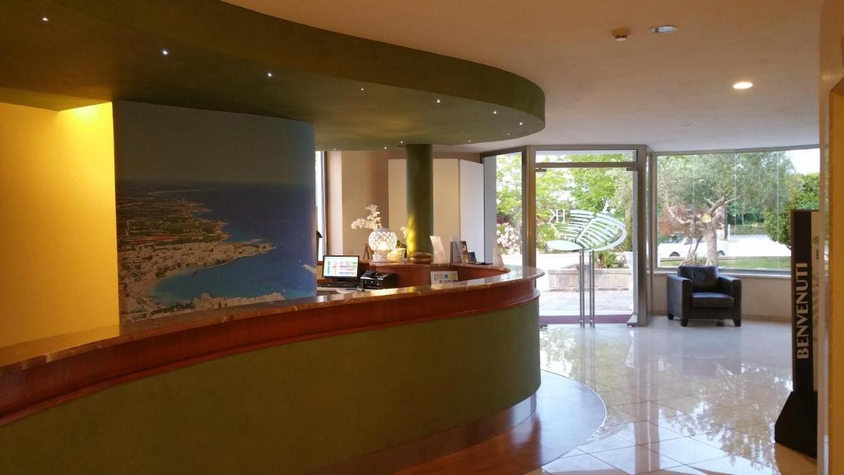 hotel reception
