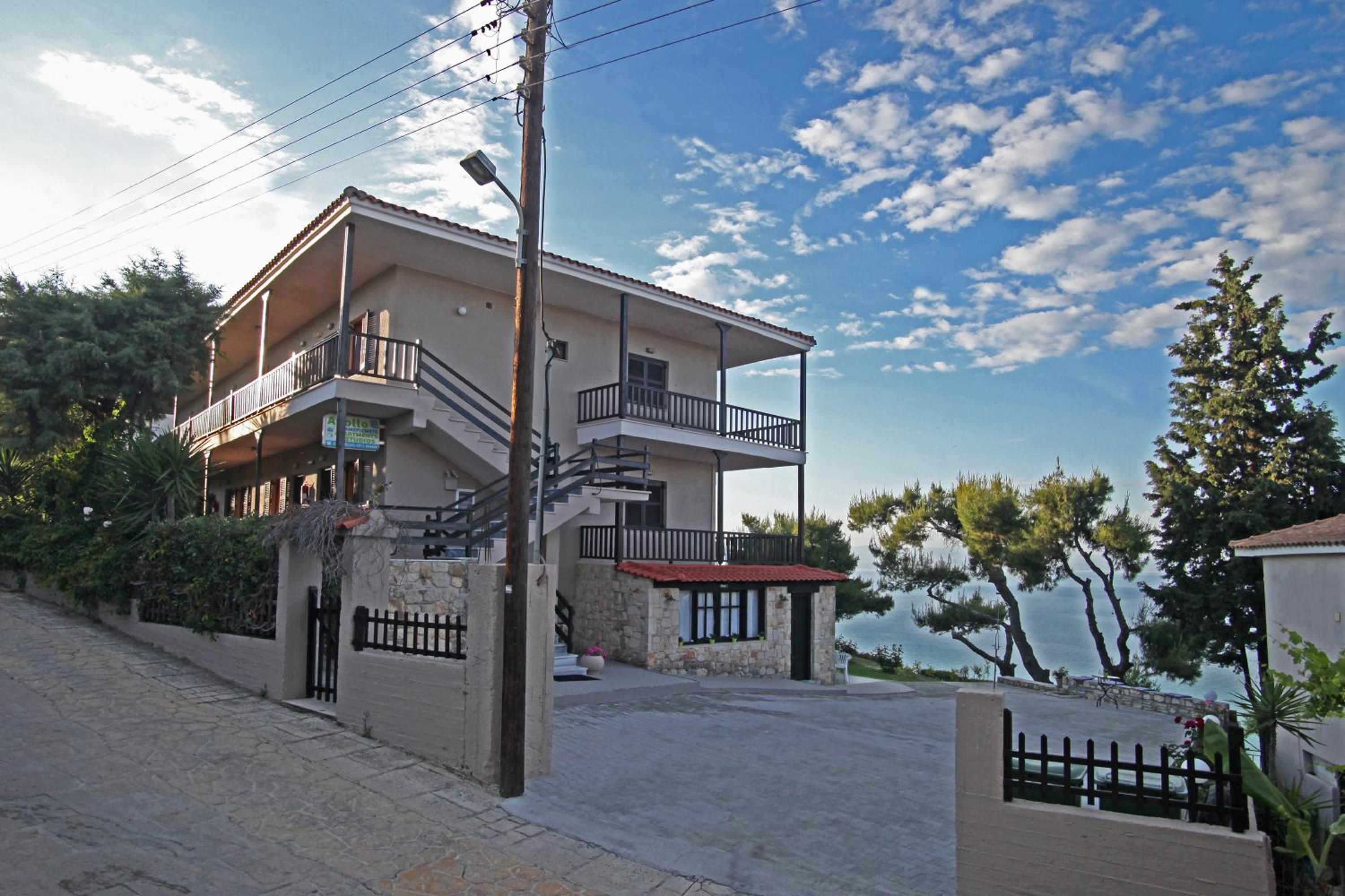 Sea View Apollo Apartments & Studios in Afytos