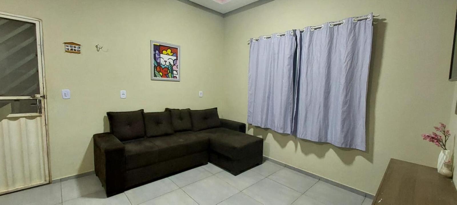 Casa Completa com 2 Quartos e Garagem