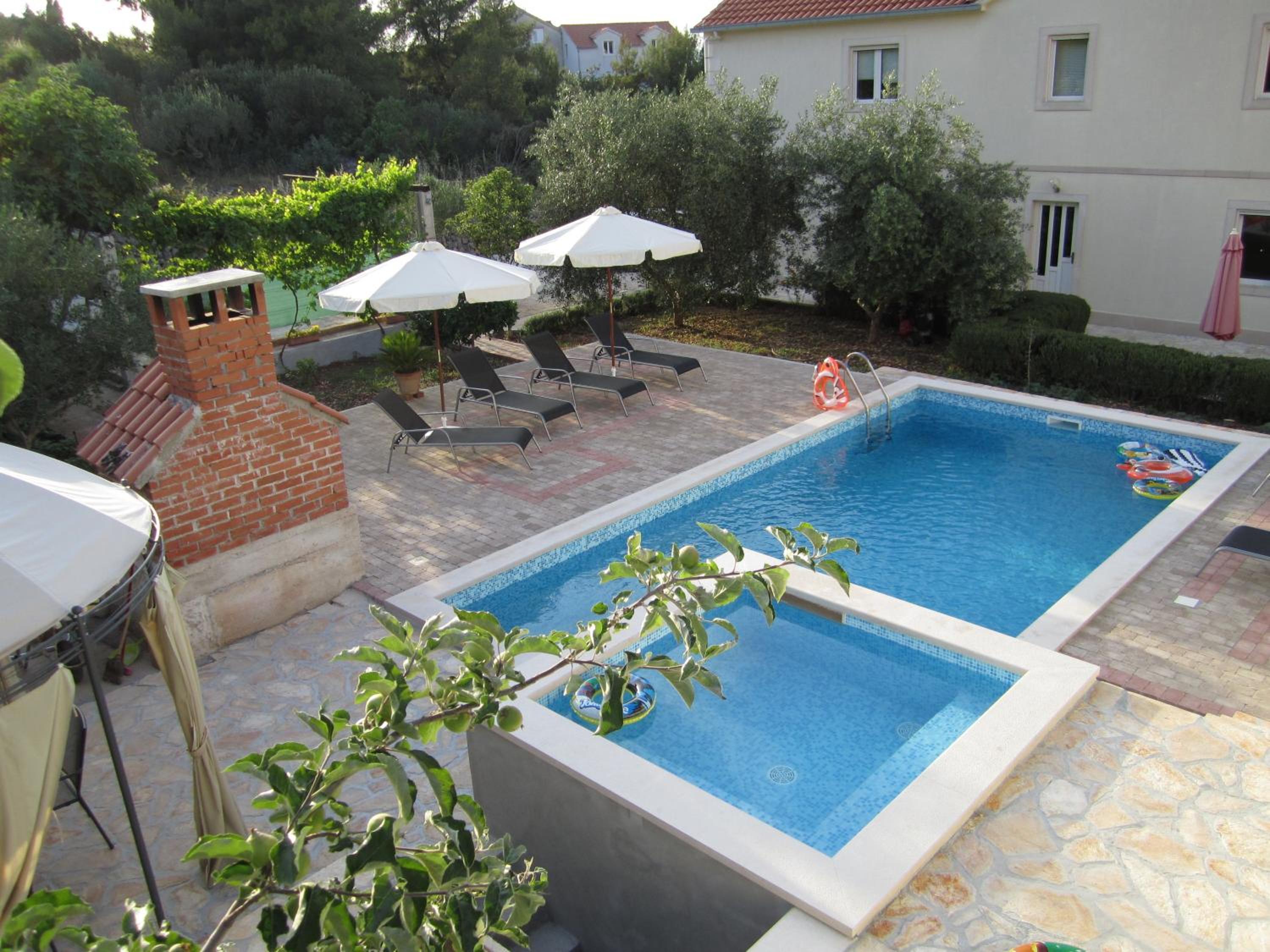 Apartments Nives