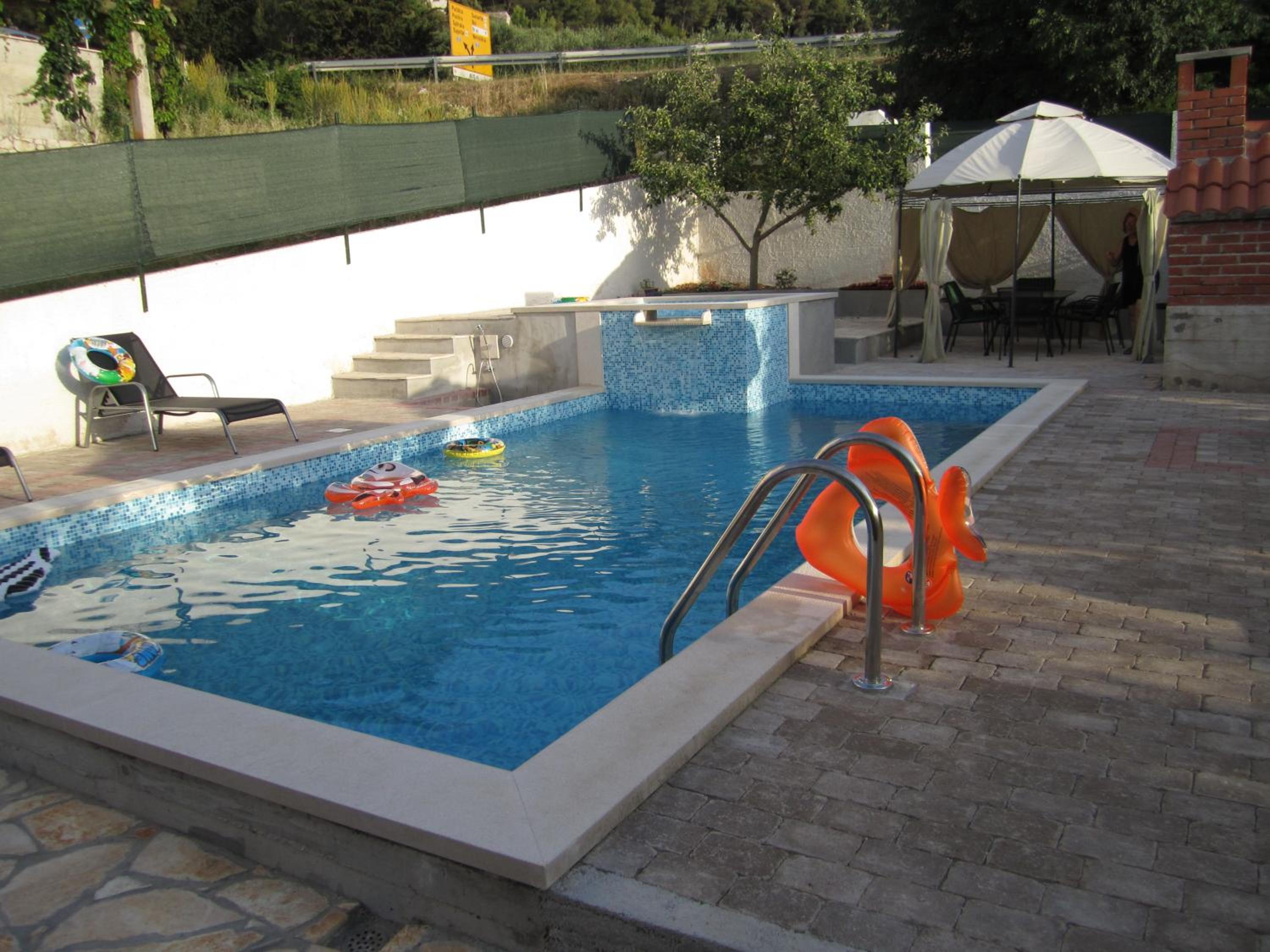 Apartments Nives