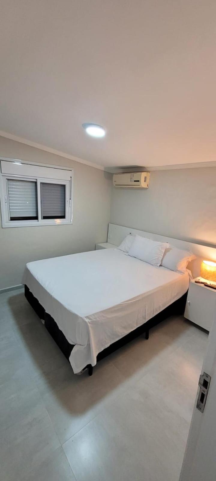Piscina climatizada, jacuzzi e com grande área verde
