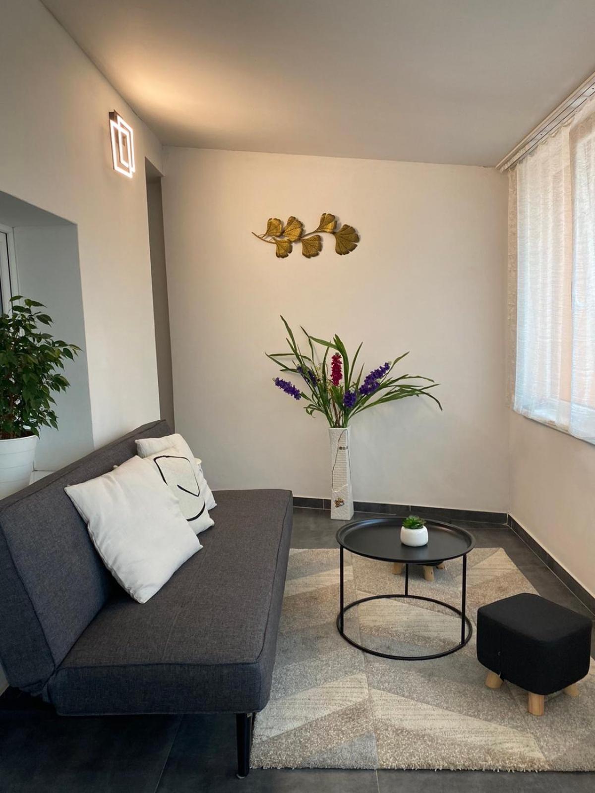3 Apartments in 1 location