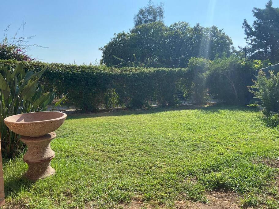 Villa Alice - Villetta con giardino privato a pochi minuti dal mare - Villasimius