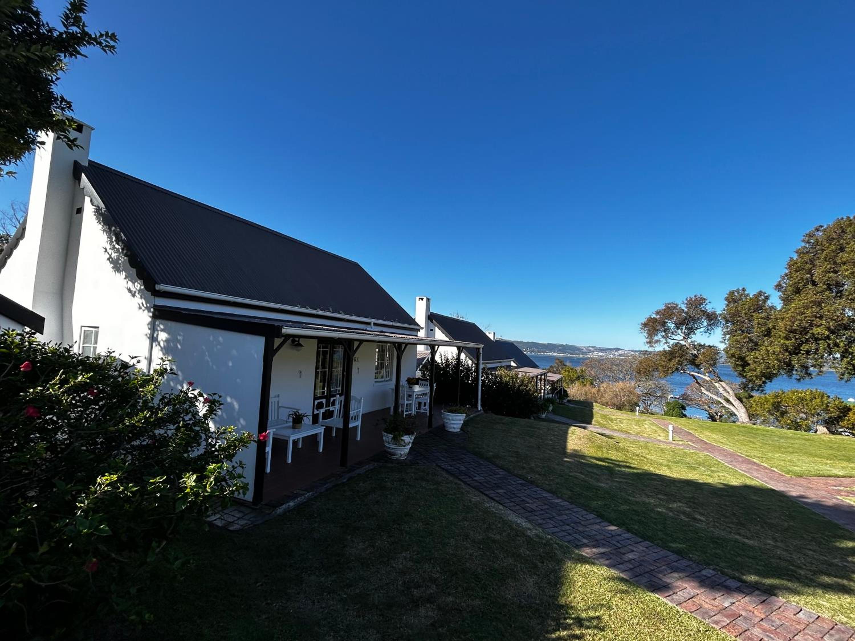 Blu Belle Lagoon Cottage view 2