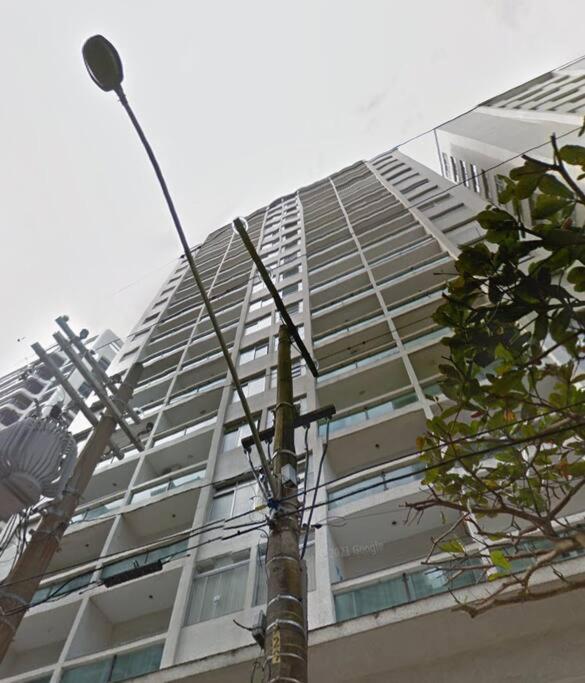 Apartamento Pé na Areia na Praia das Pitangueiras