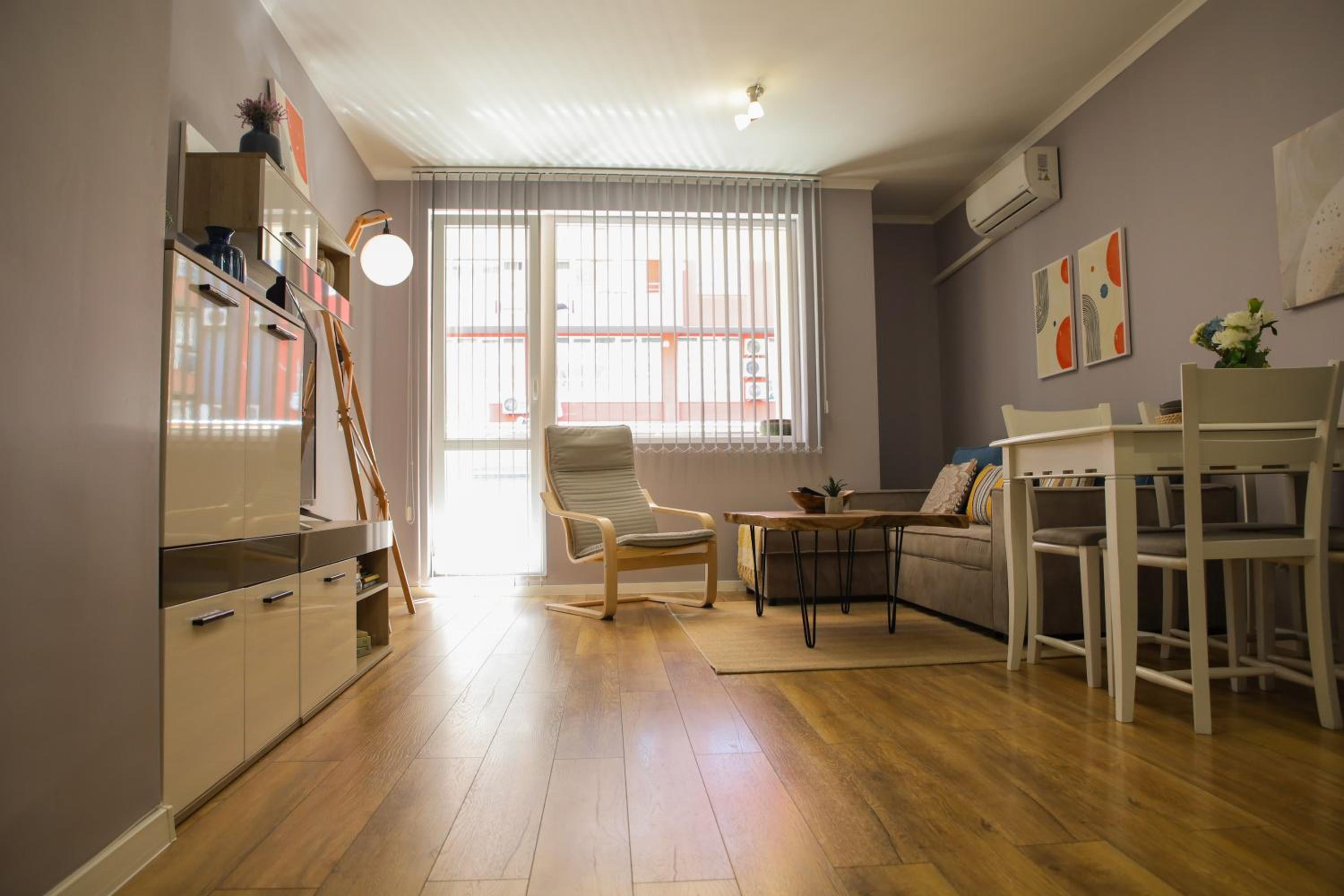 Mall of Sofia - UrbanLux Retreat, FREE Parking
