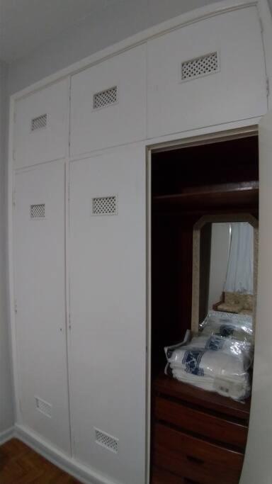 Apartamento Pé na Areia na Praia das Pitangueiras
