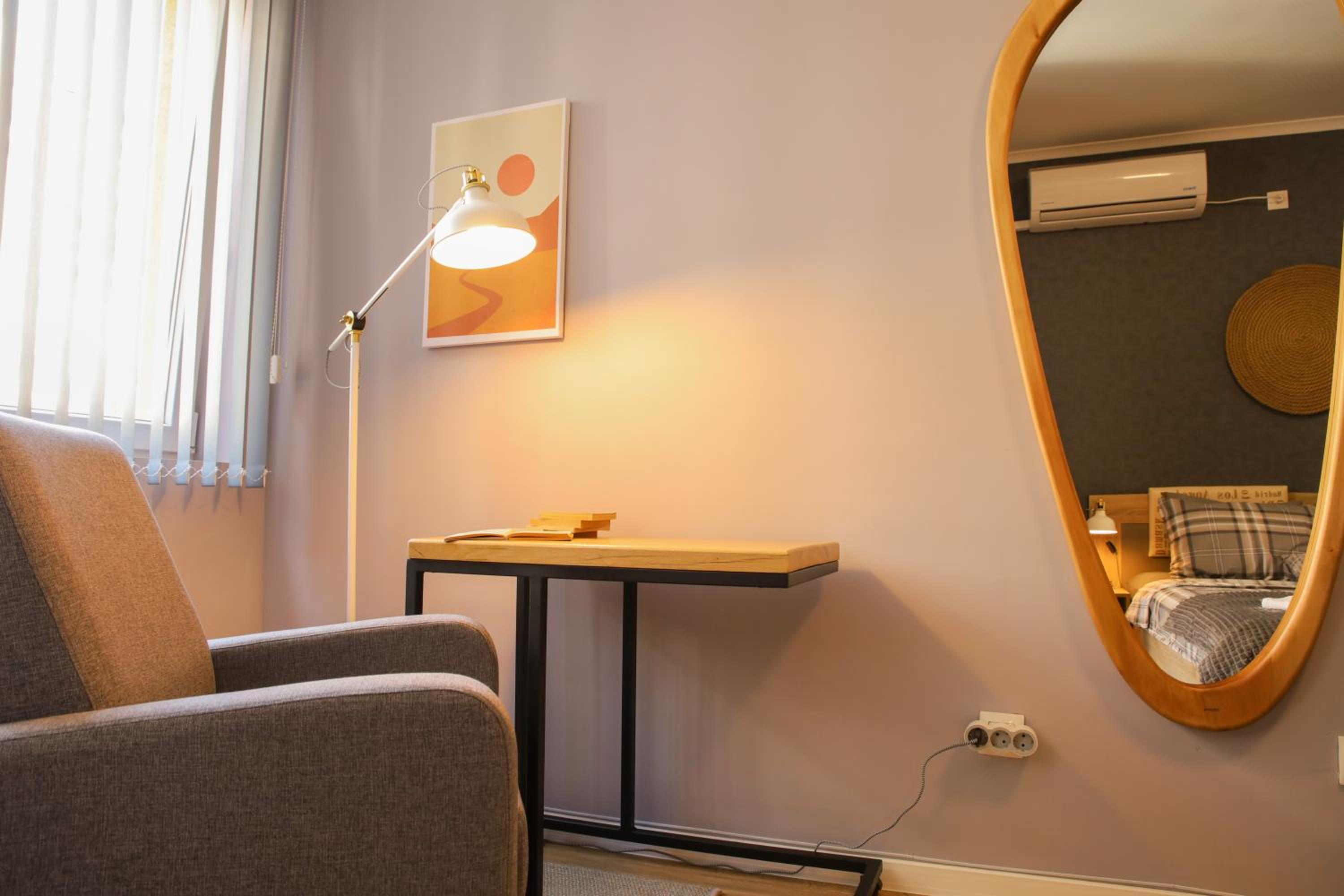 Mall of Sofia - UrbanLux Retreat, FREE Parking