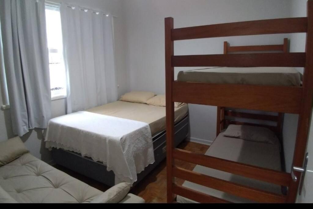 Apartamento Pé na Areia na Praia das Pitangueiras