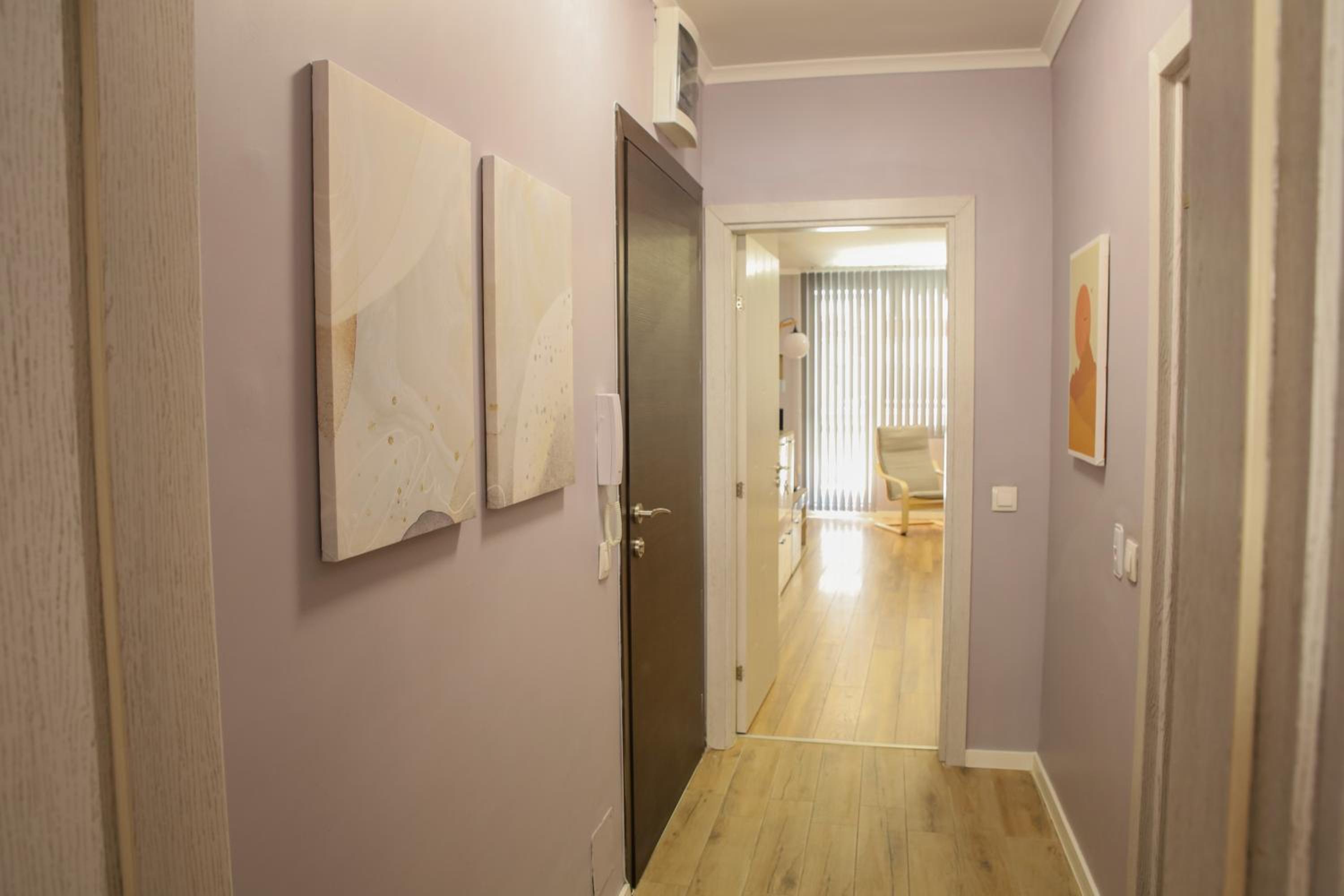 Mall of Sofia - UrbanLux Retreat, FREE Parking