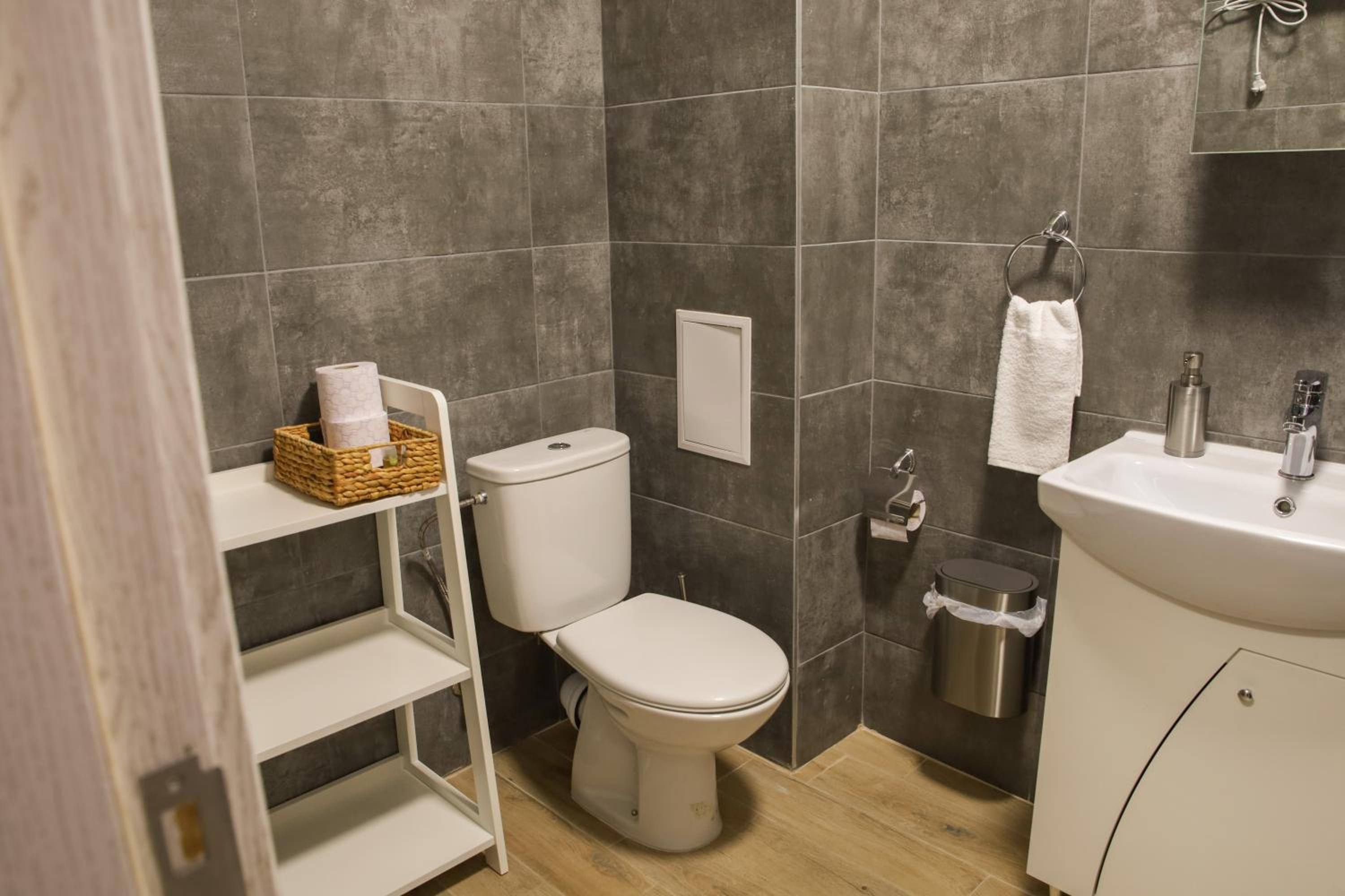 Mall of Sofia - UrbanLux Retreat, FREE Parking