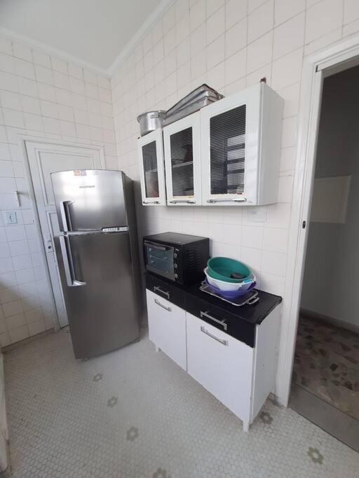 Apartamento Pé na Areia na Praia das Pitangueiras