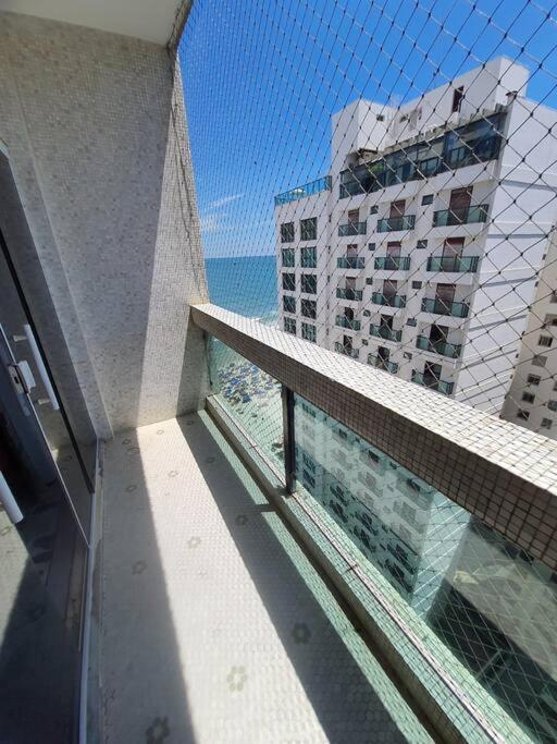 Apartamento Pé na Areia na Praia das Pitangueiras