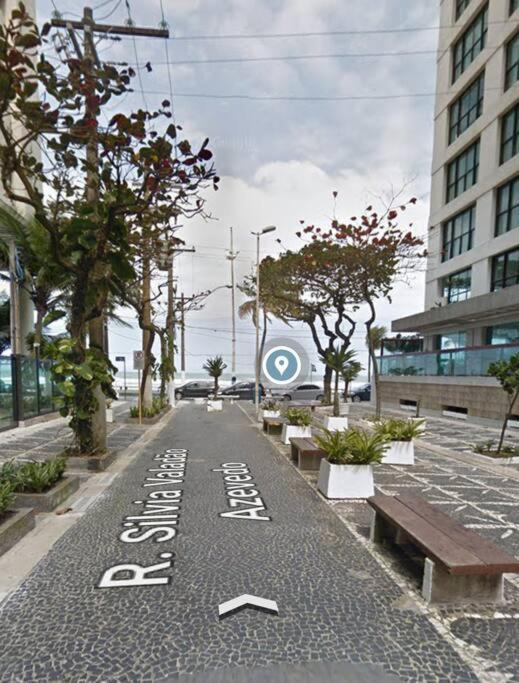 Apartamento Pé na Areia na Praia das Pitangueiras