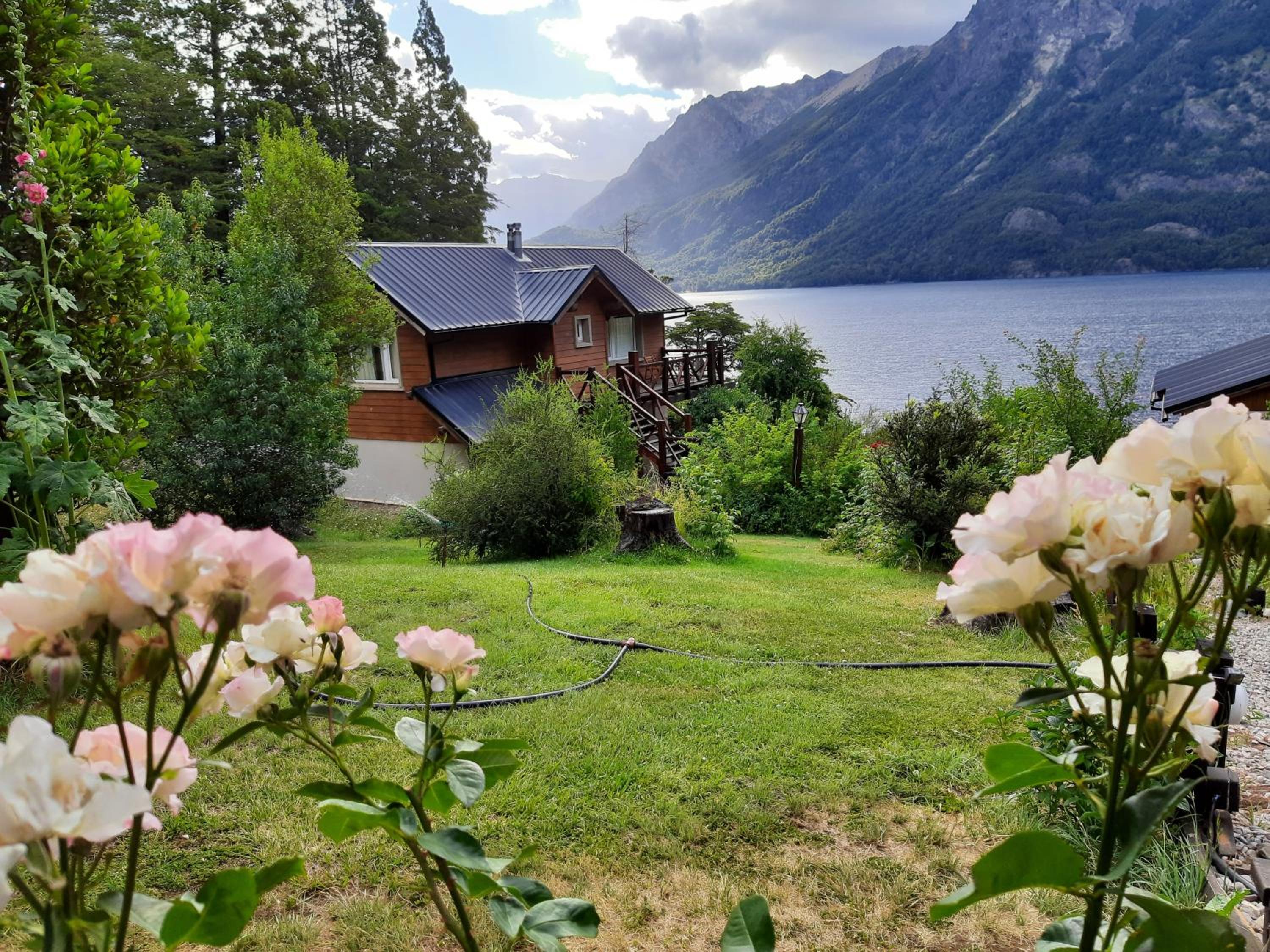 Cabaña con excelente vista al Lago Gutierrez