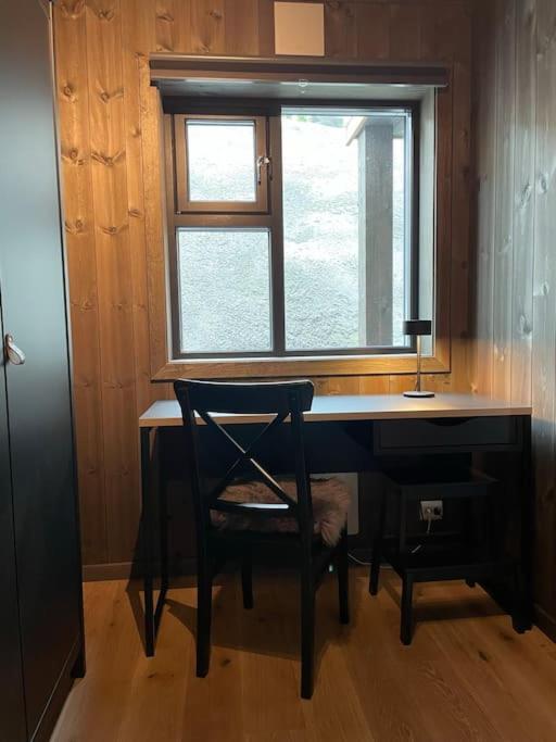 Ski in/out, amazing views, 3 bedrooms view 5