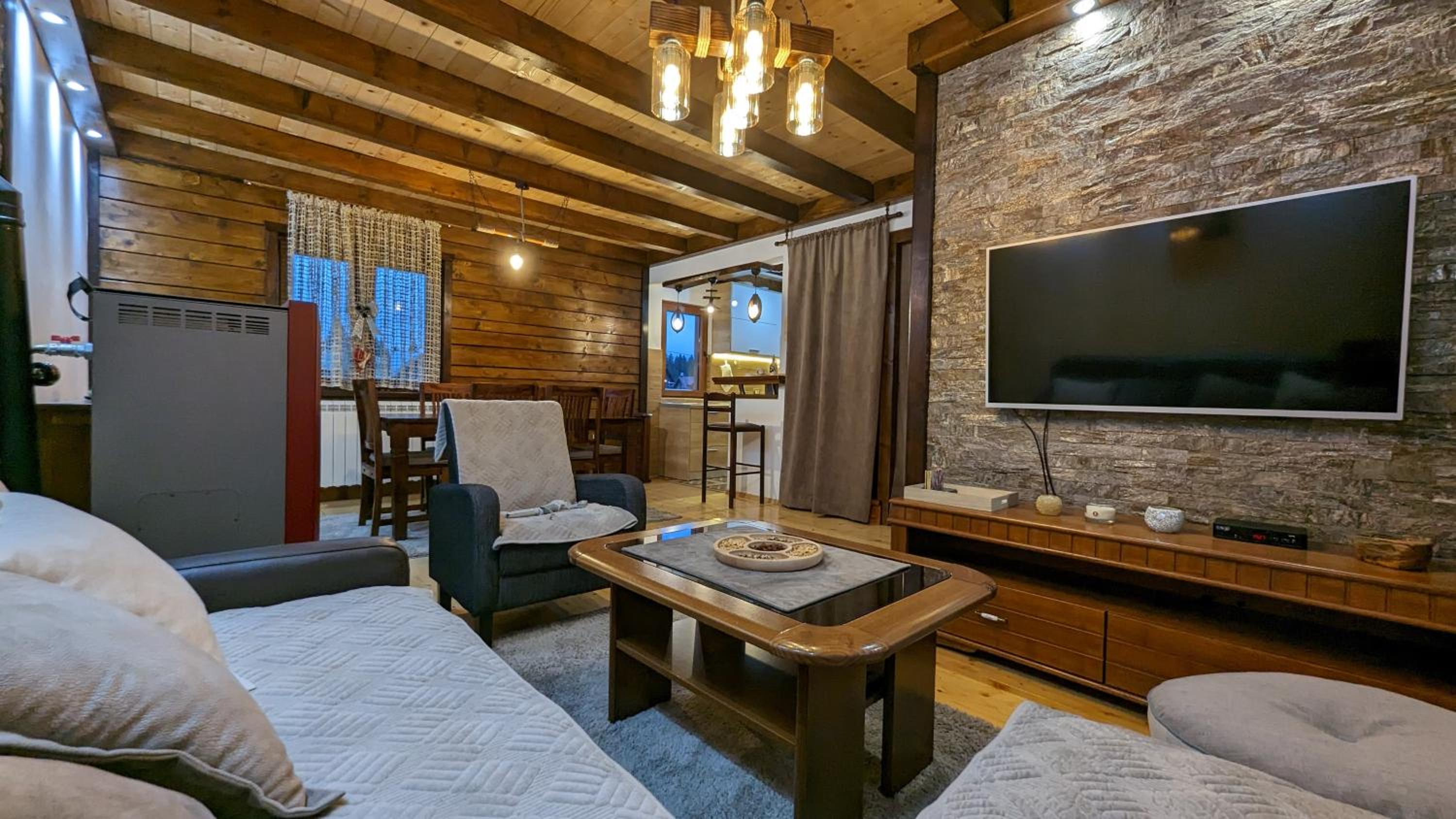 Mountain Haven Deluxe view 2