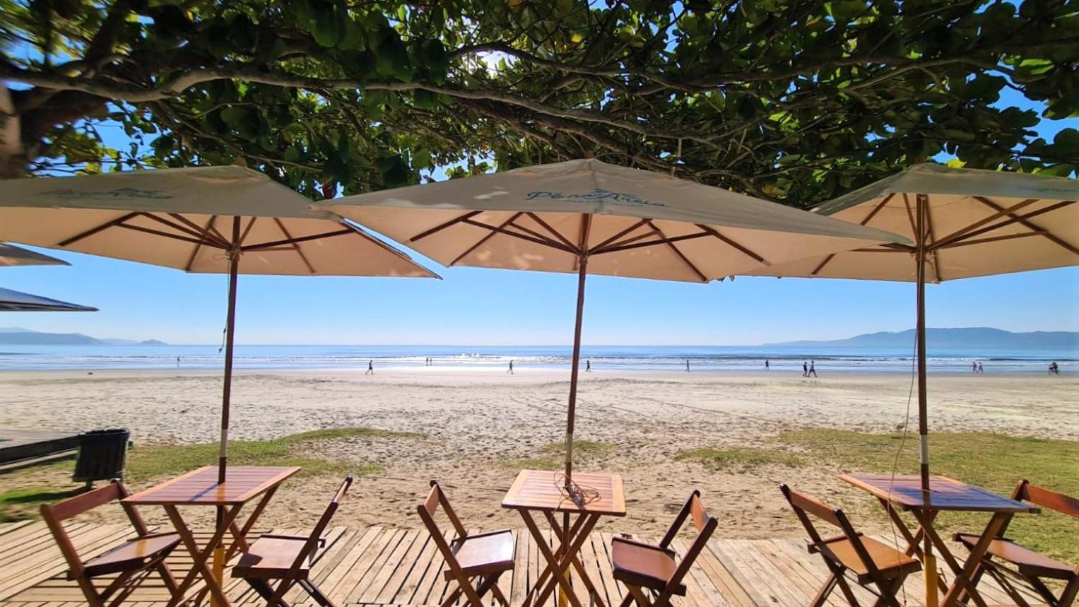 3 suítes grandes, 4 garagens, Vista mar, ótima localização a 2 minutos do mar em Meia Praia - Itapema